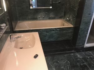 Réalisations de réémaillage de baignoires et douches en Suisse Romande